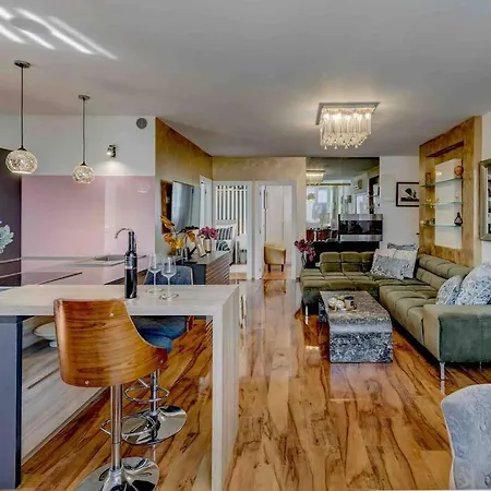 Apartment Spacious Lux Split