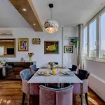 Spacious Lux Apartman *