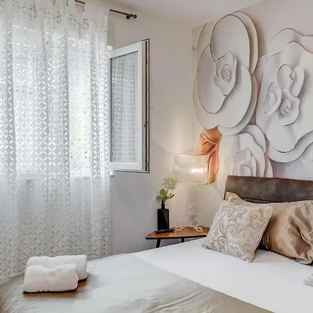 Apartment Spacious Lux *