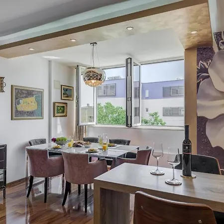 Spacious Lux * 스플리트